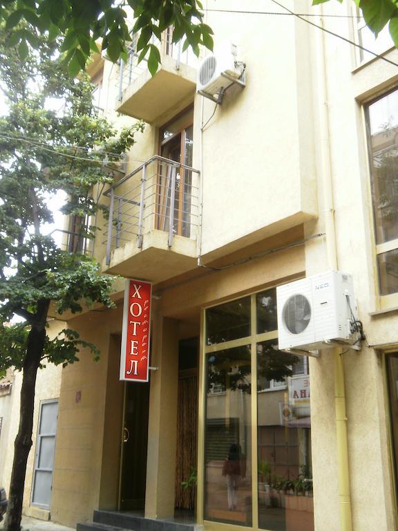 Family Hotel Kredo Sliven Exterior foto